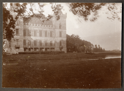 805385 Gezicht op het kasteel Beverweerd (Beverweertseweg 60) te Werkhoven. N.B. De gemeente Werkhoven is in 1964 bij ...